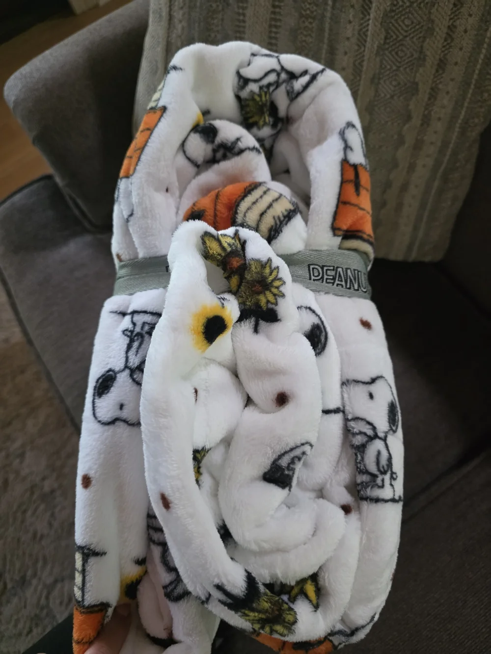 New Release Snoopy Sunflower Blanket-NWT